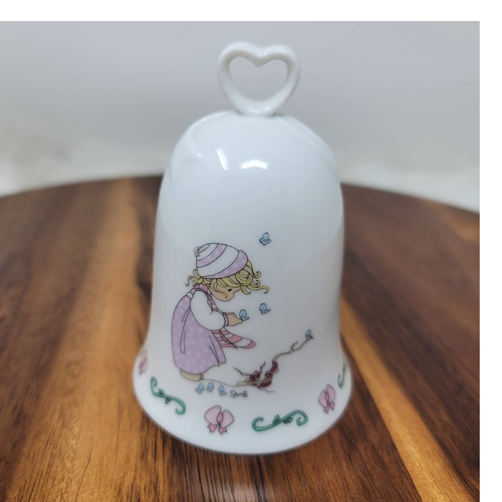 Precious Moments Vintage Winter Song Bell